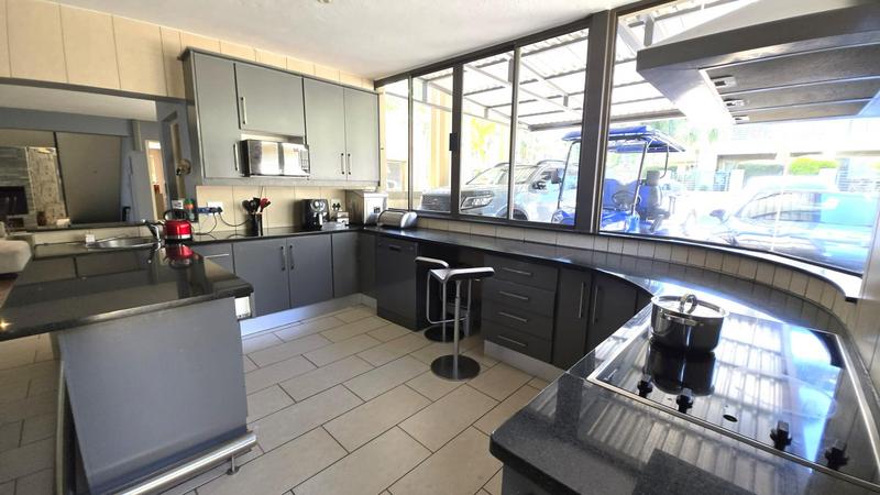 3 Bedroom Property for Sale in Caribbean Beach Club North West
